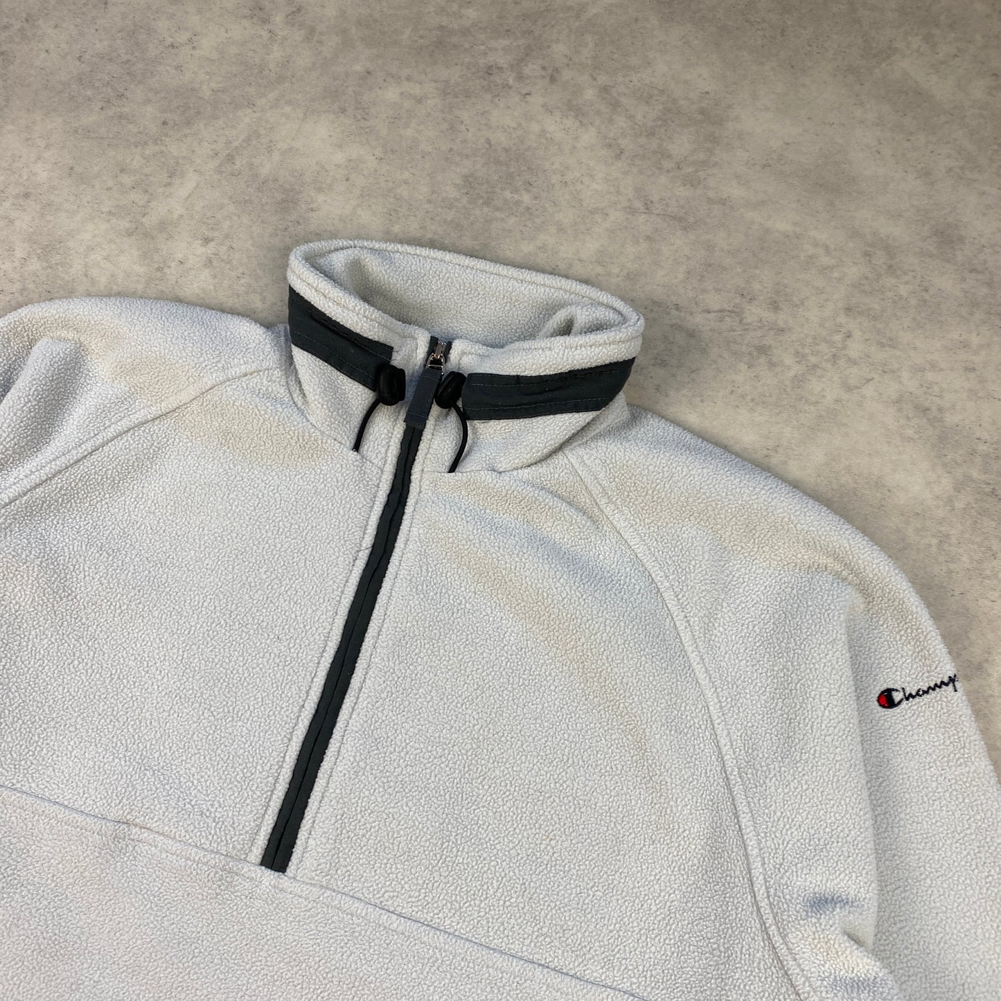 Champion 1/4 zip fleece sweater (M-L)