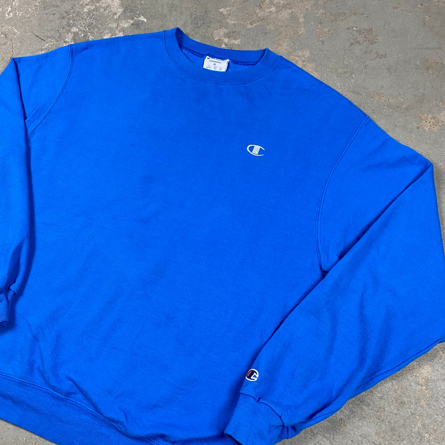 Champion embroidered sweater (XL)
