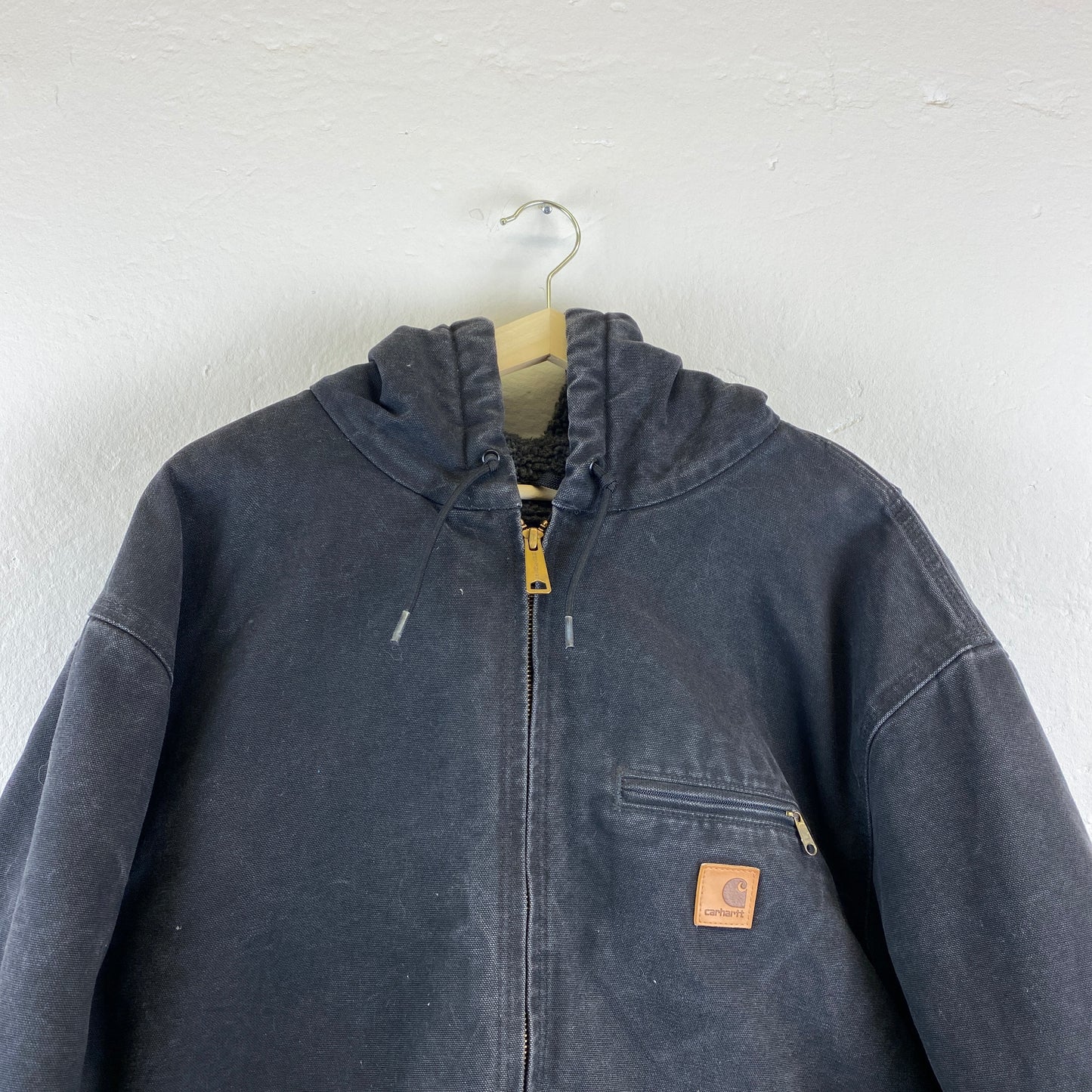 Carhartt distressed washed heavyweight detroit jacket (XL)