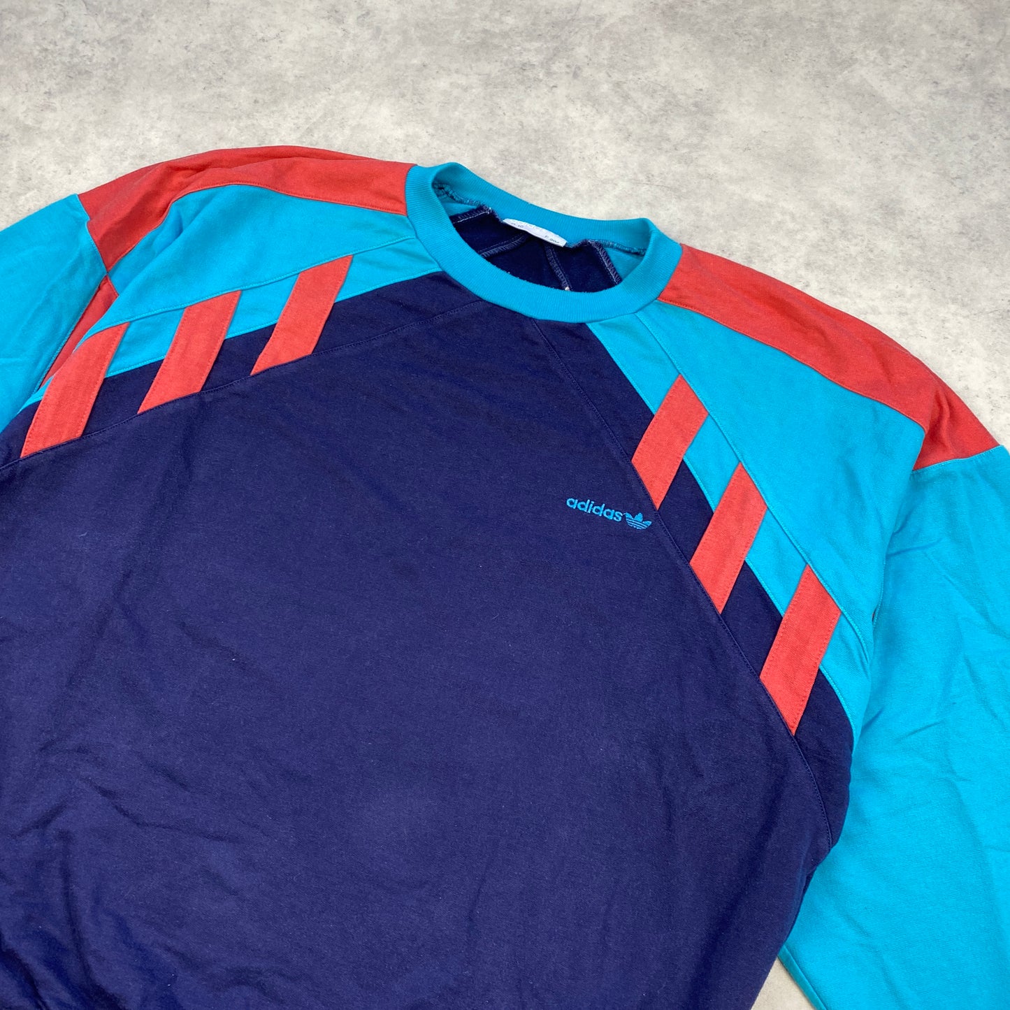 Adidas RARE heavyweight sweater (L-XL)