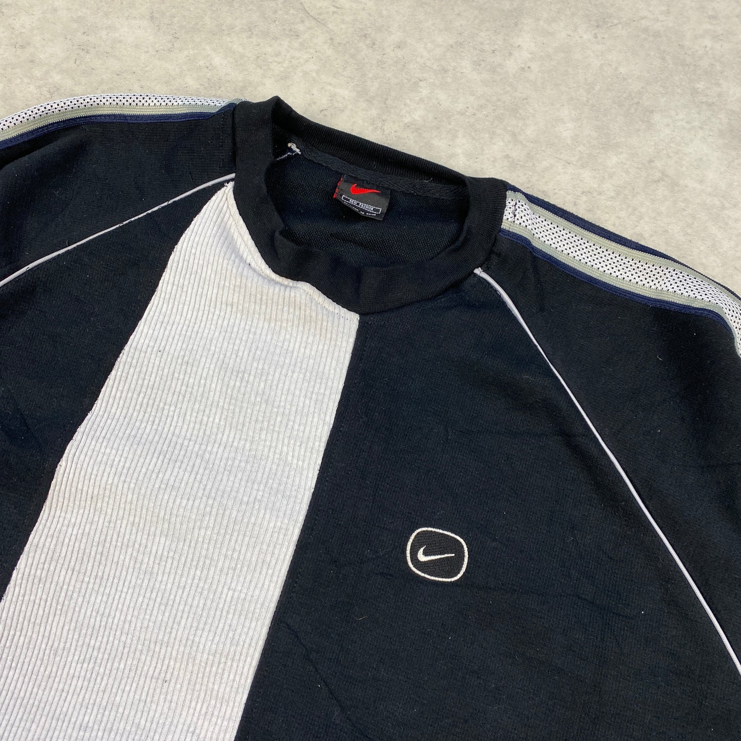 Nike RARE heavyweight sweater (S-M)