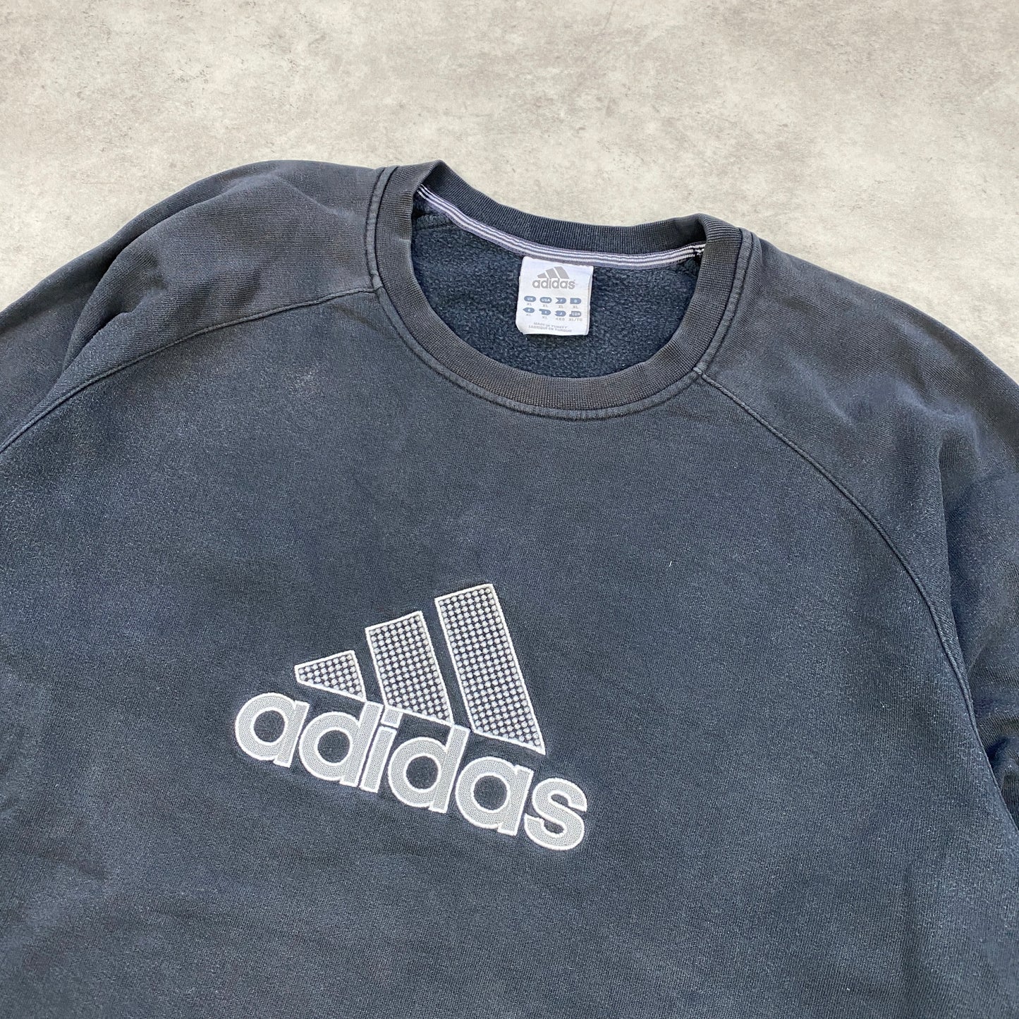Adidas heavyweight sweater (XL)