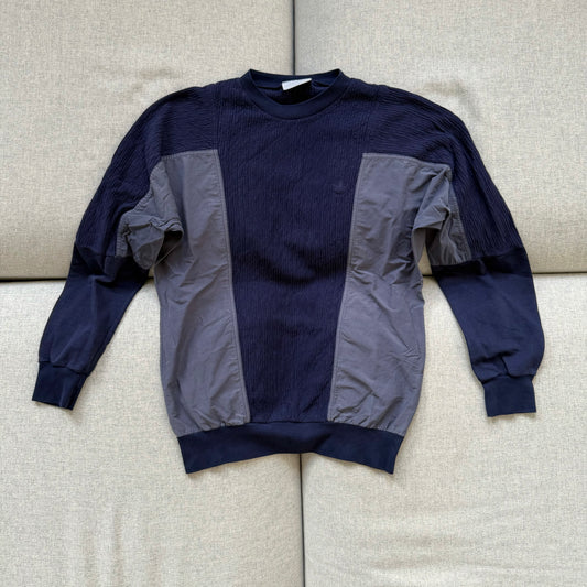 Adidas shirt (M)