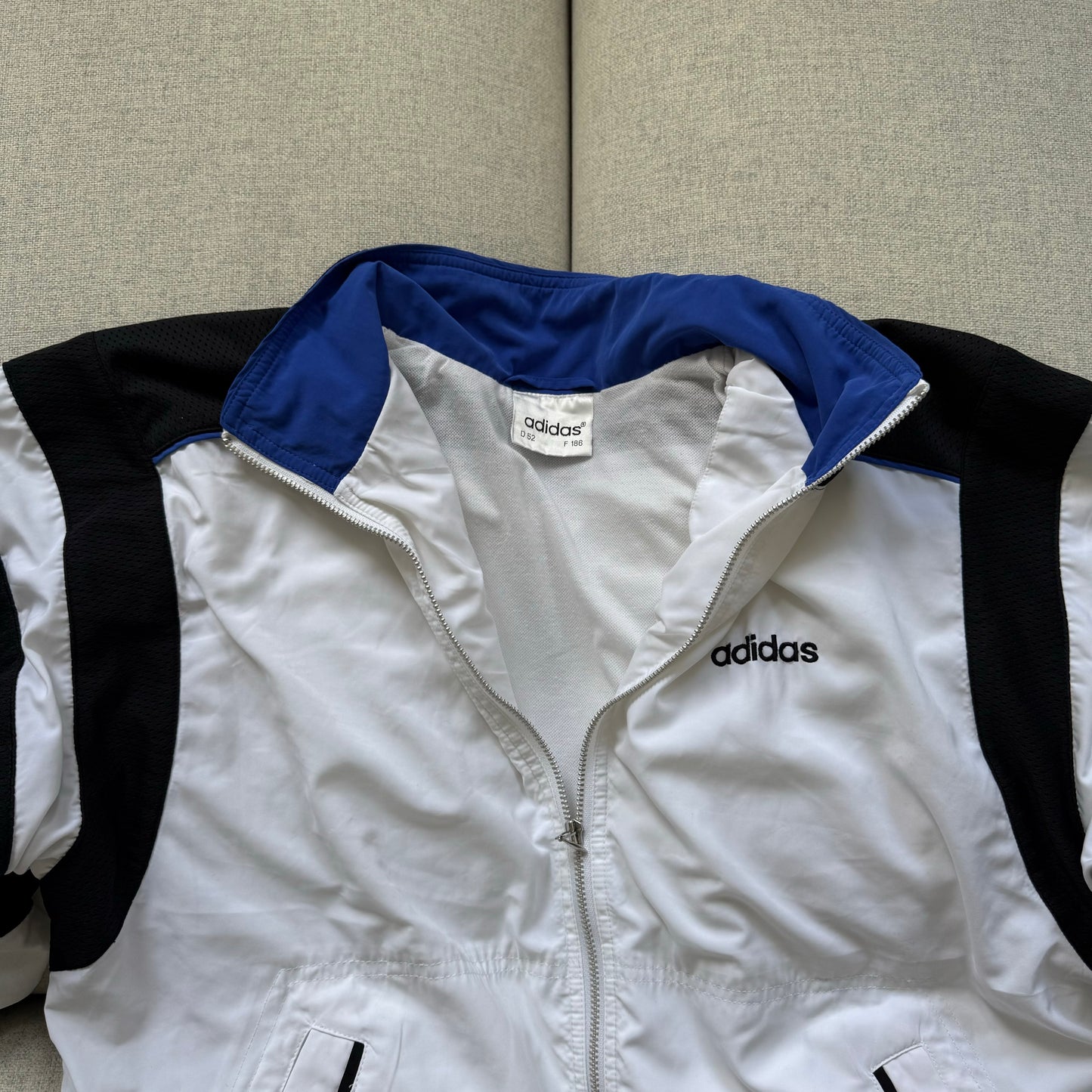 Adidas RARE jacket (XL)