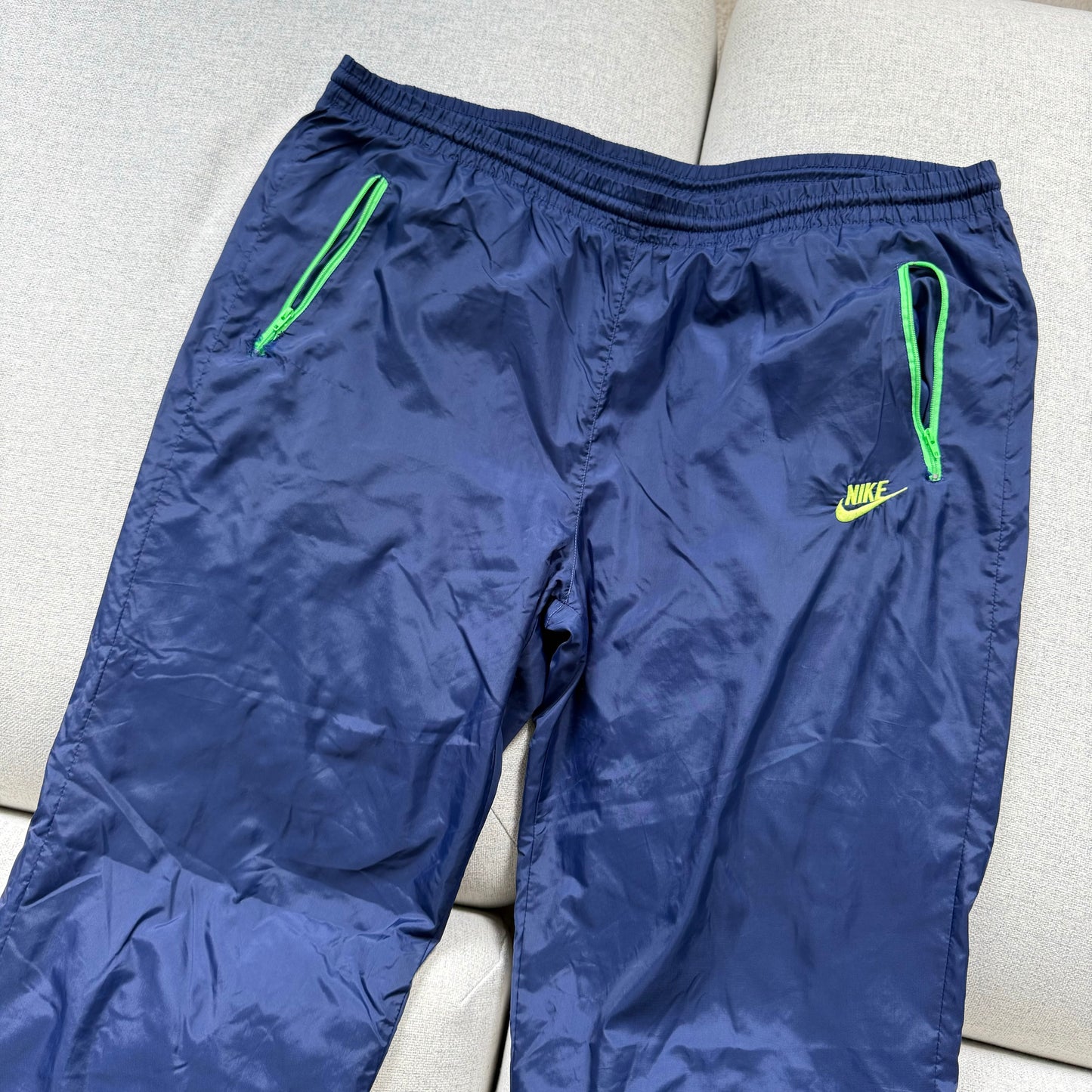 Nike track pants (L)