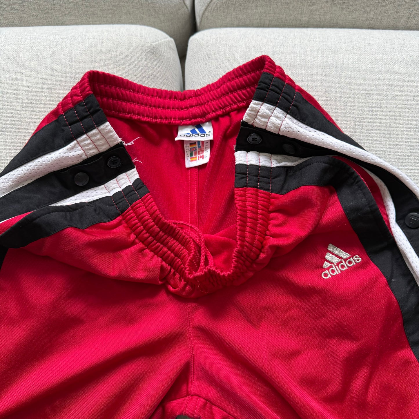 Adidas pants (M)