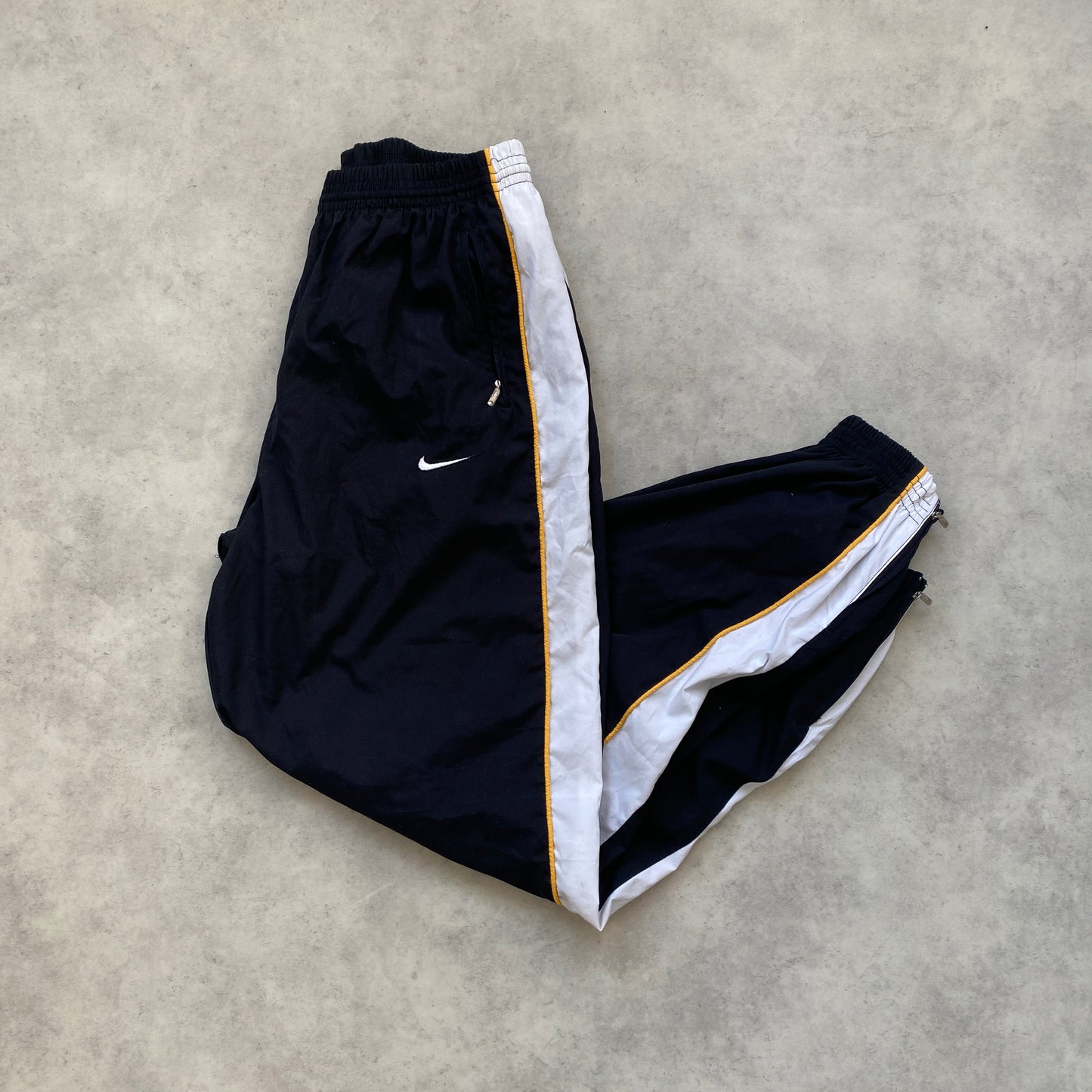 Nike RARE track suit (L-XL)