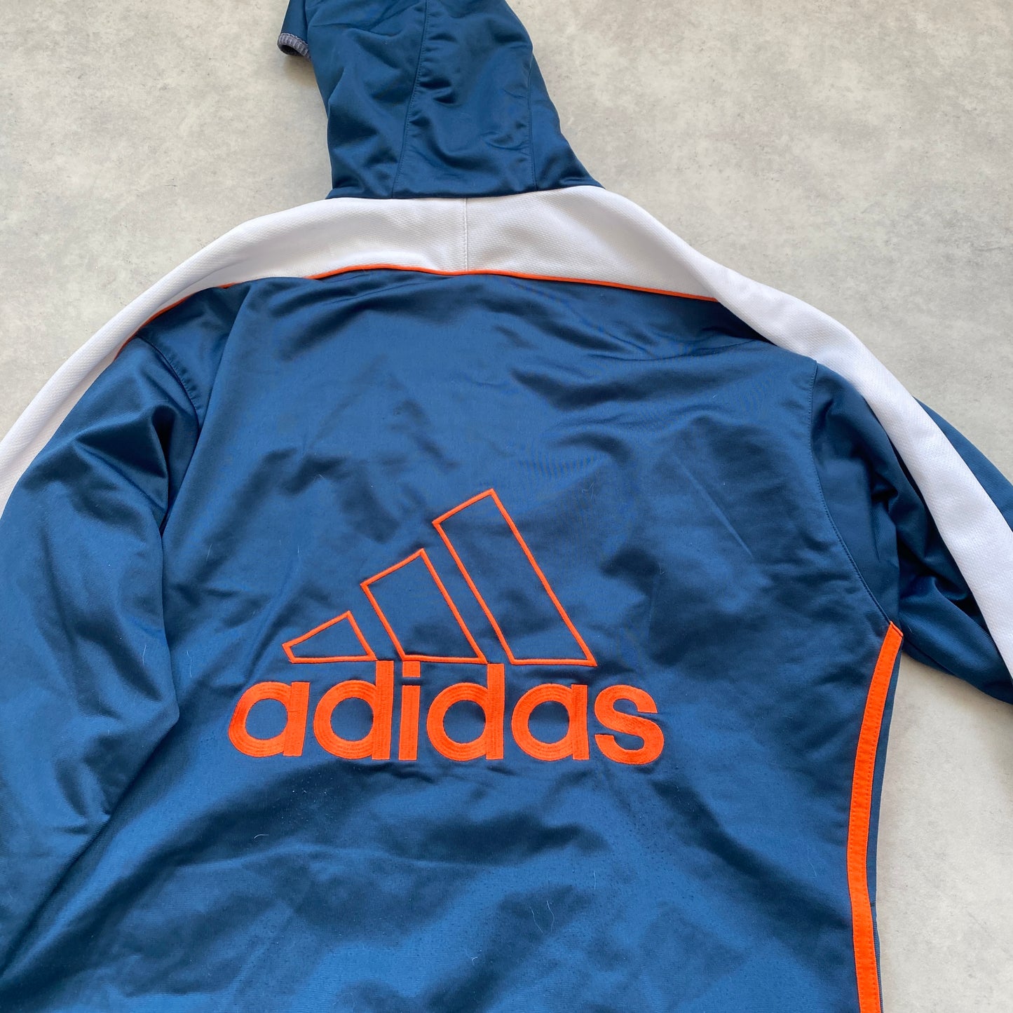 Adidas zip hoodie (M-L)