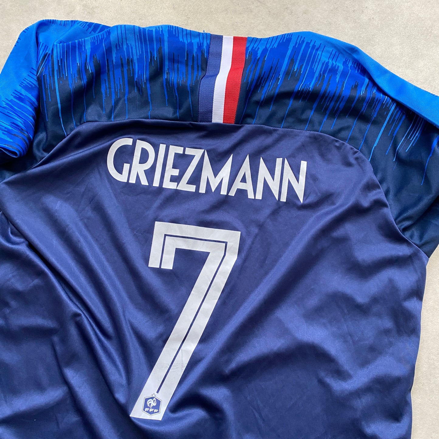 Nike Griezmann France football shirt (L-XL)