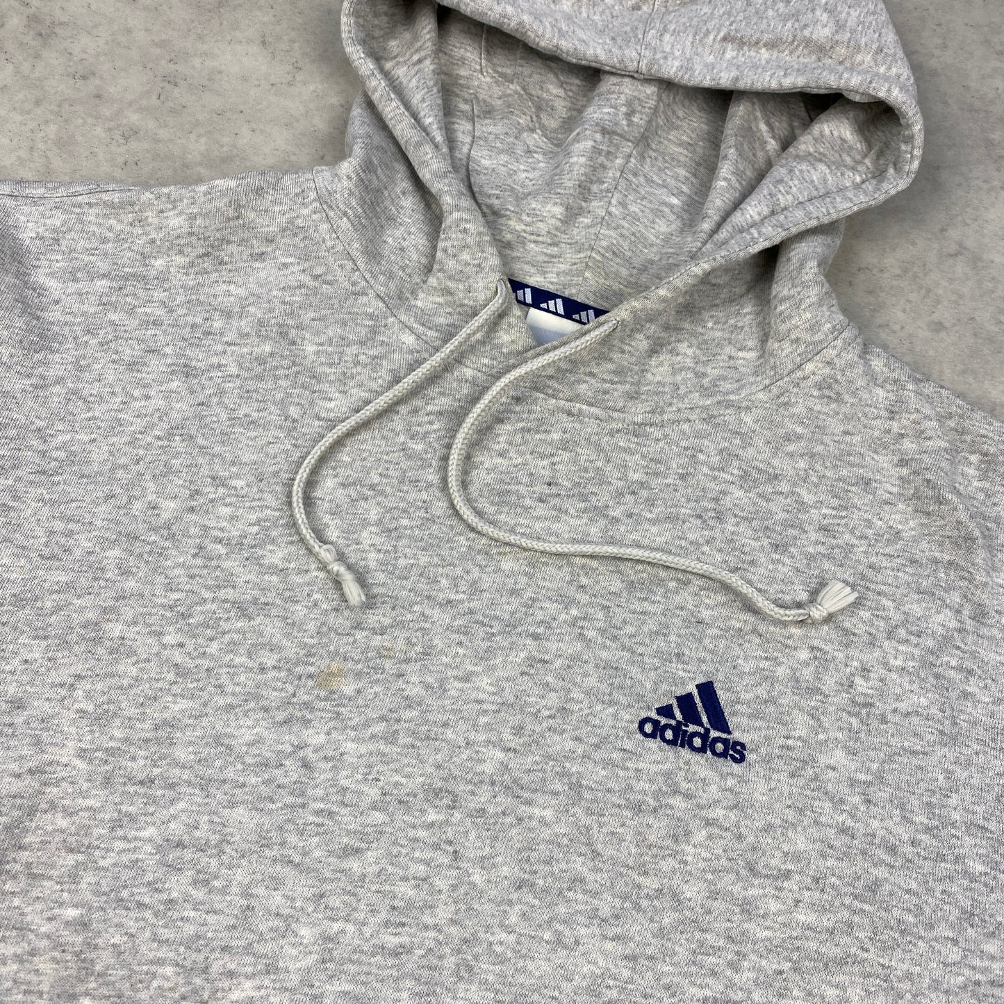 Adidas hoodie (M-L)