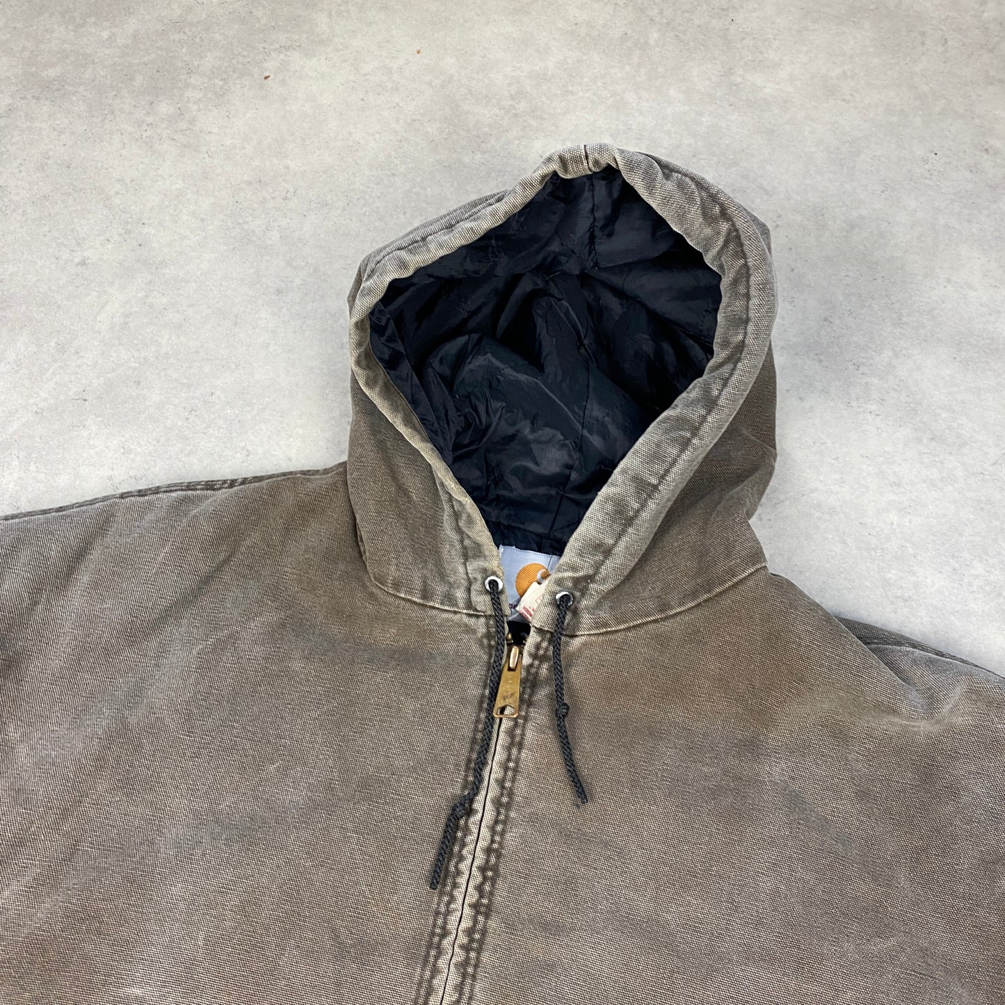 Carhartt distressed heavyweight jacket (XL-XXL)
