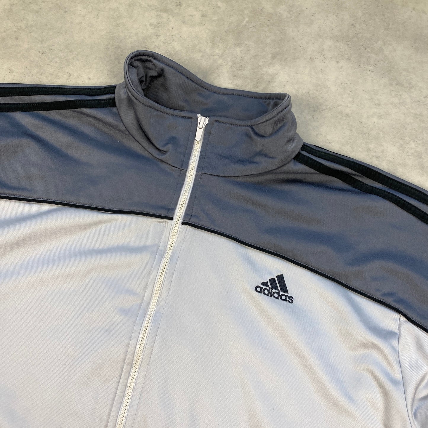 Adidas jacket (XL-XXL)