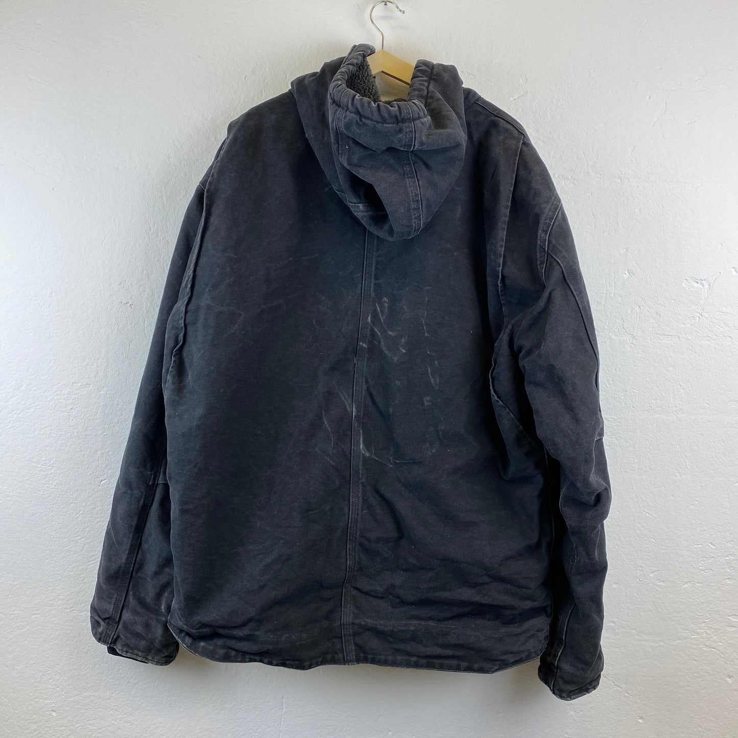 Carhartt distressed washed heavyweight detroit jacket (XL)
