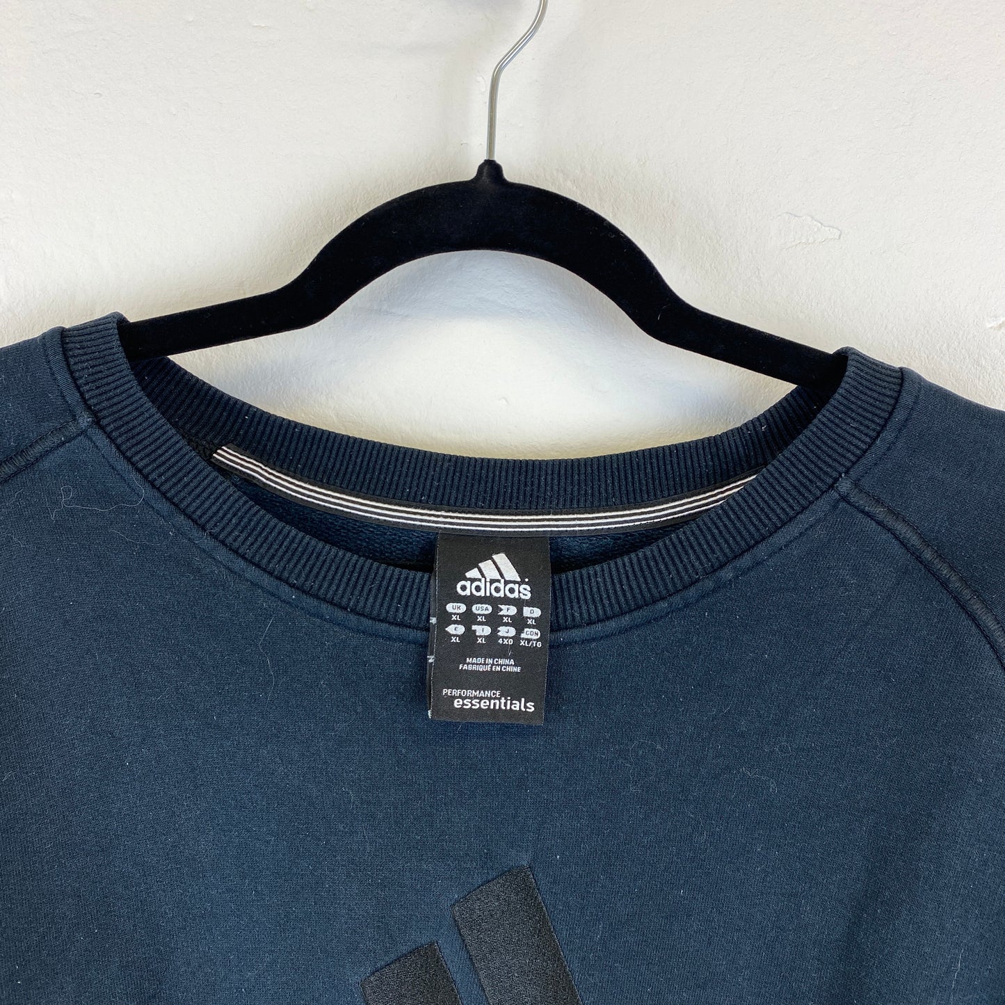 Adidas heavyweight embroidered big logo sweater (L)