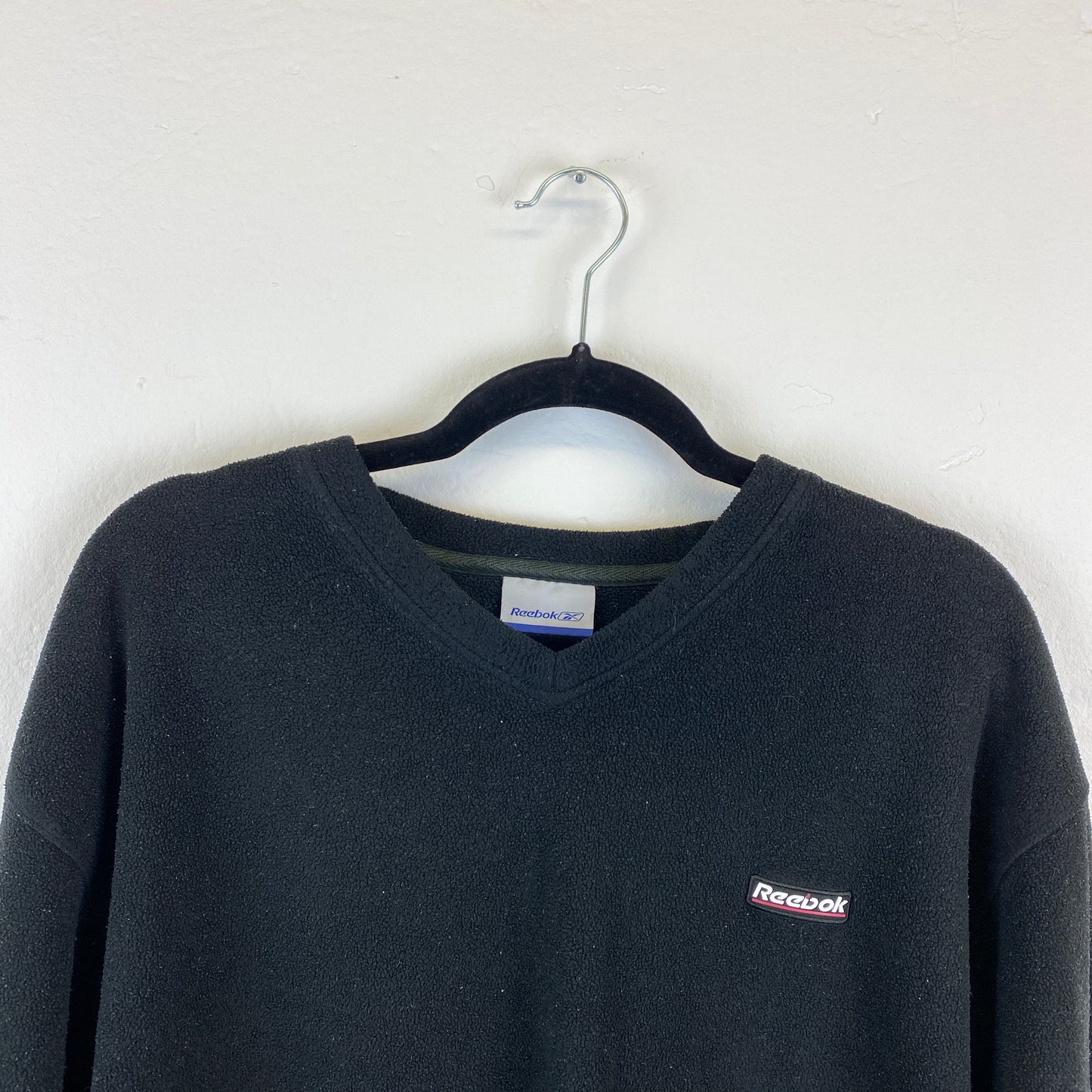 Reebok heavyweight fleece v-neck sweater (L)