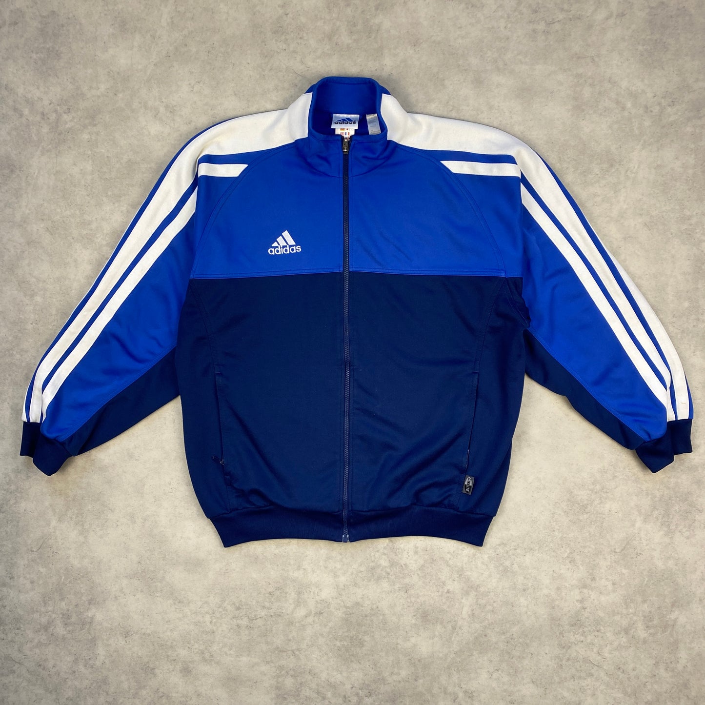 Adidas jacket (L-XL)