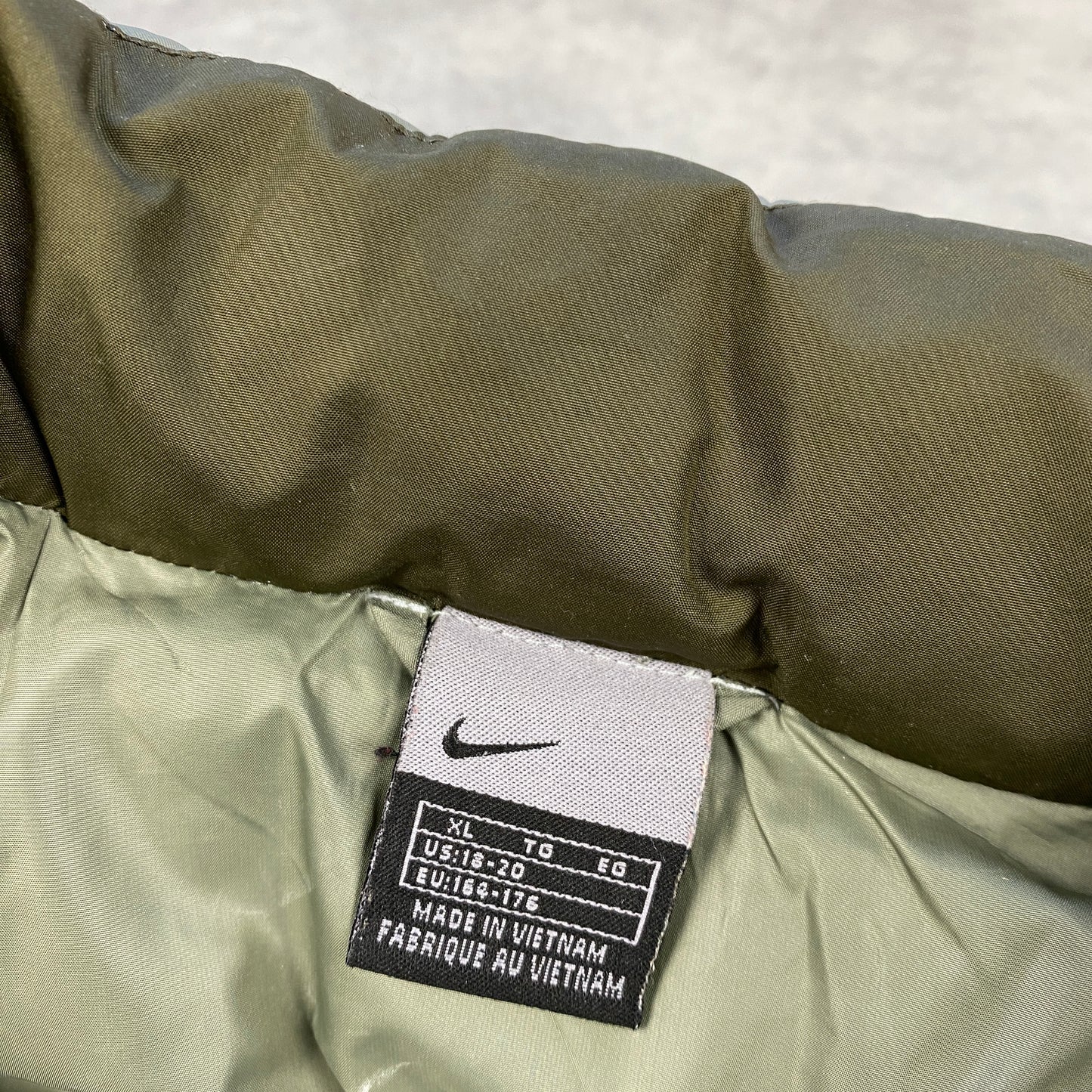 Nike RARE puffer jacket (M)