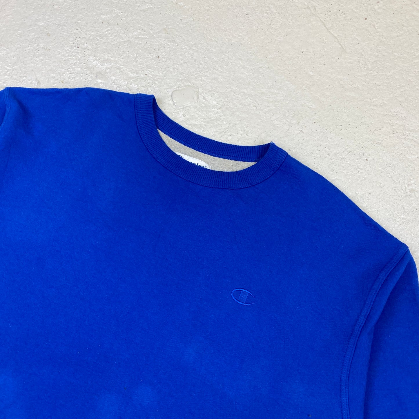 Champion heavyweight embroidered sweater (L)