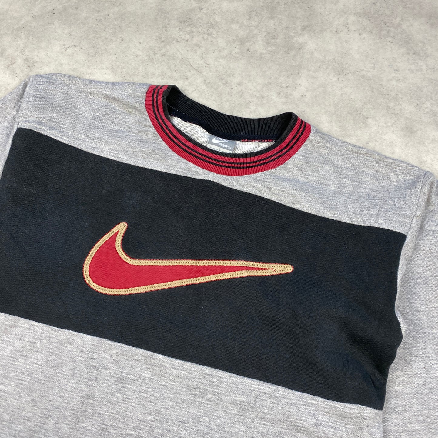Nike RARE sweater (XS-S)