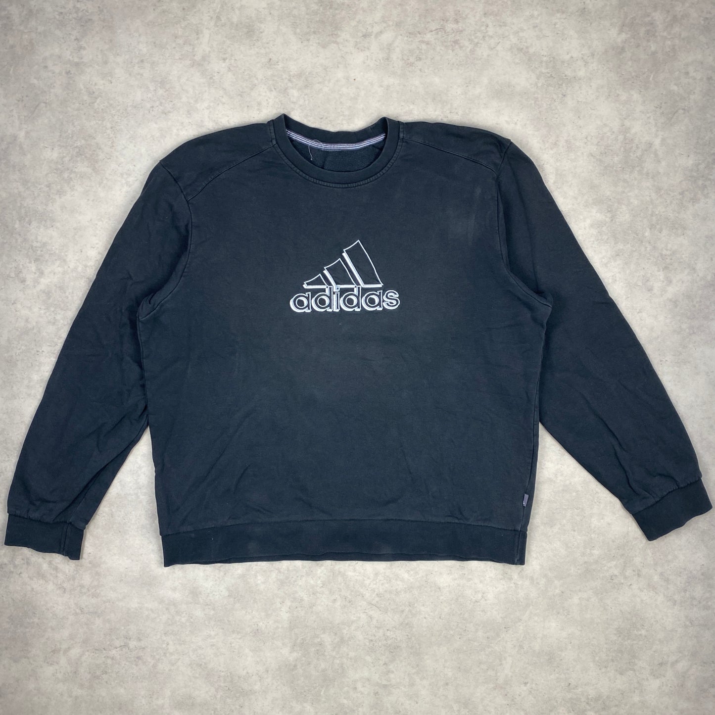 Adidas heavyweight sweater (L-XL)