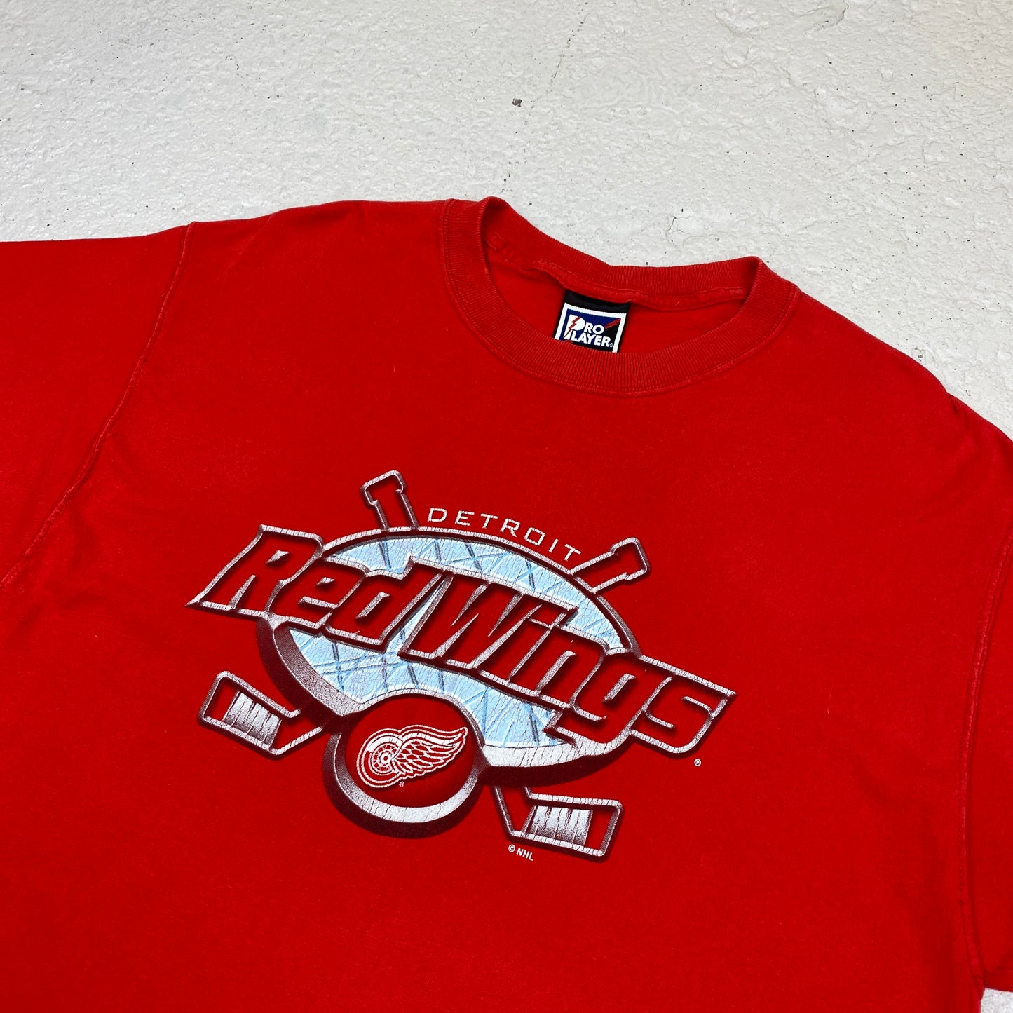 Red Wings RARE heavyweight t-shirt (L)