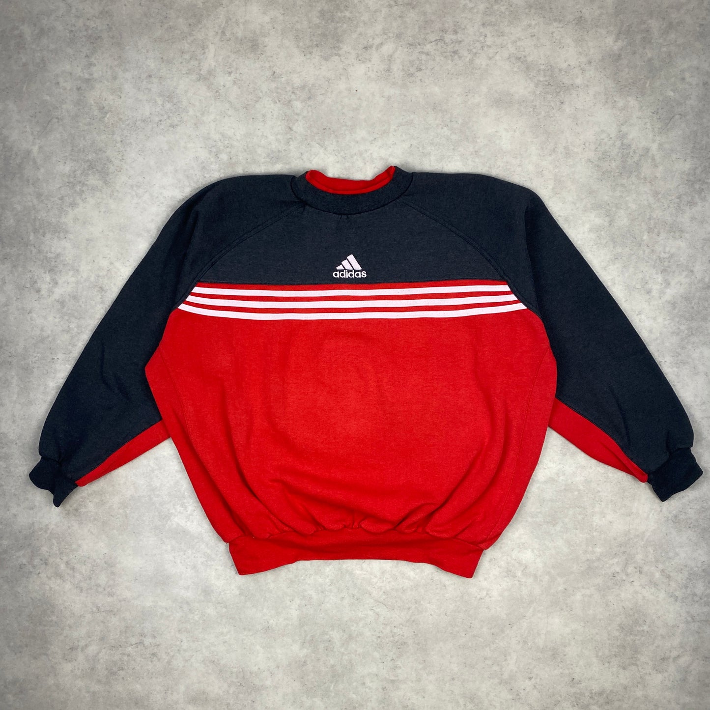 Adidas heavyweight sweater (M)