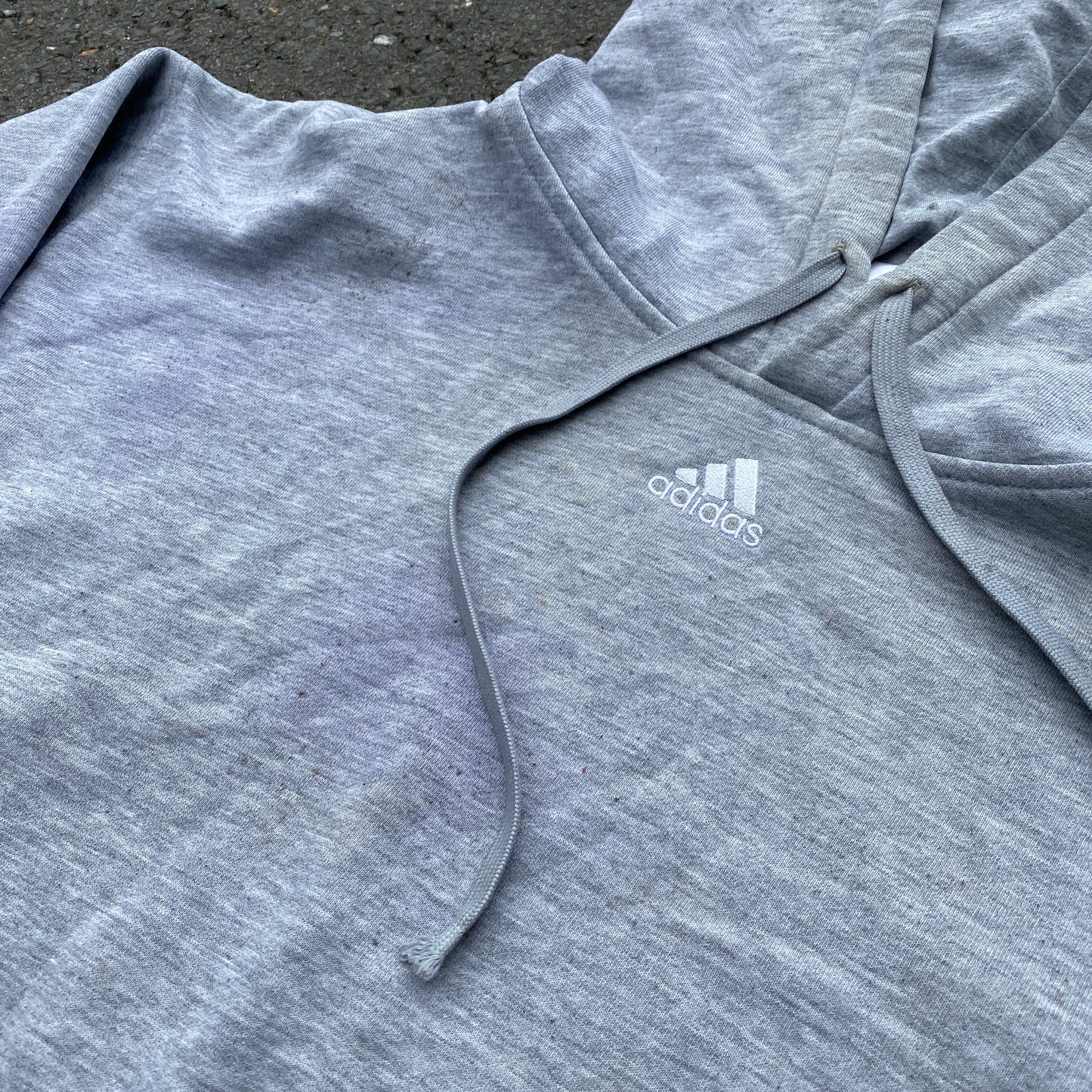 Adidas embroidered center logo hoodie (XL)