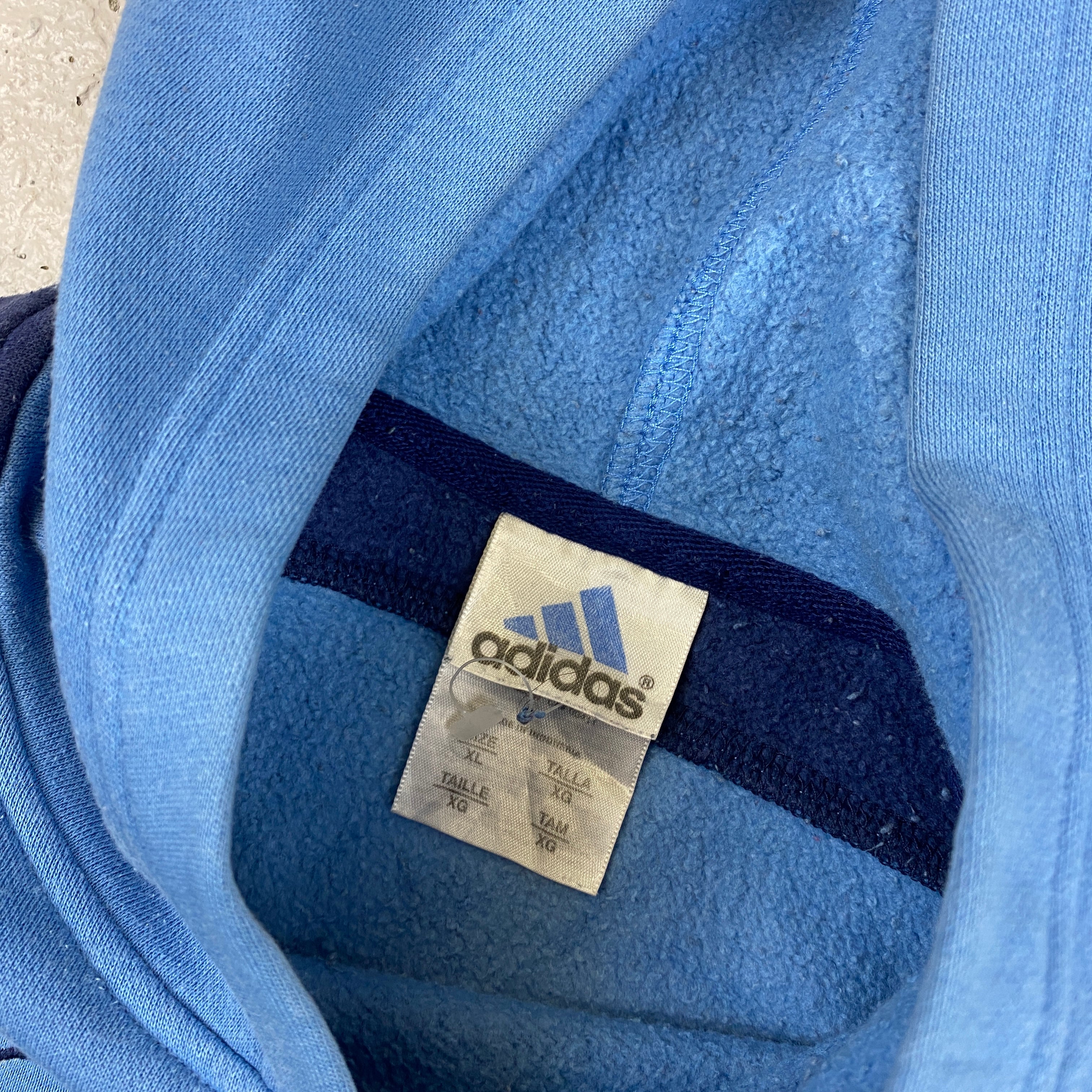 Adidas hoodie XL SPEVINS