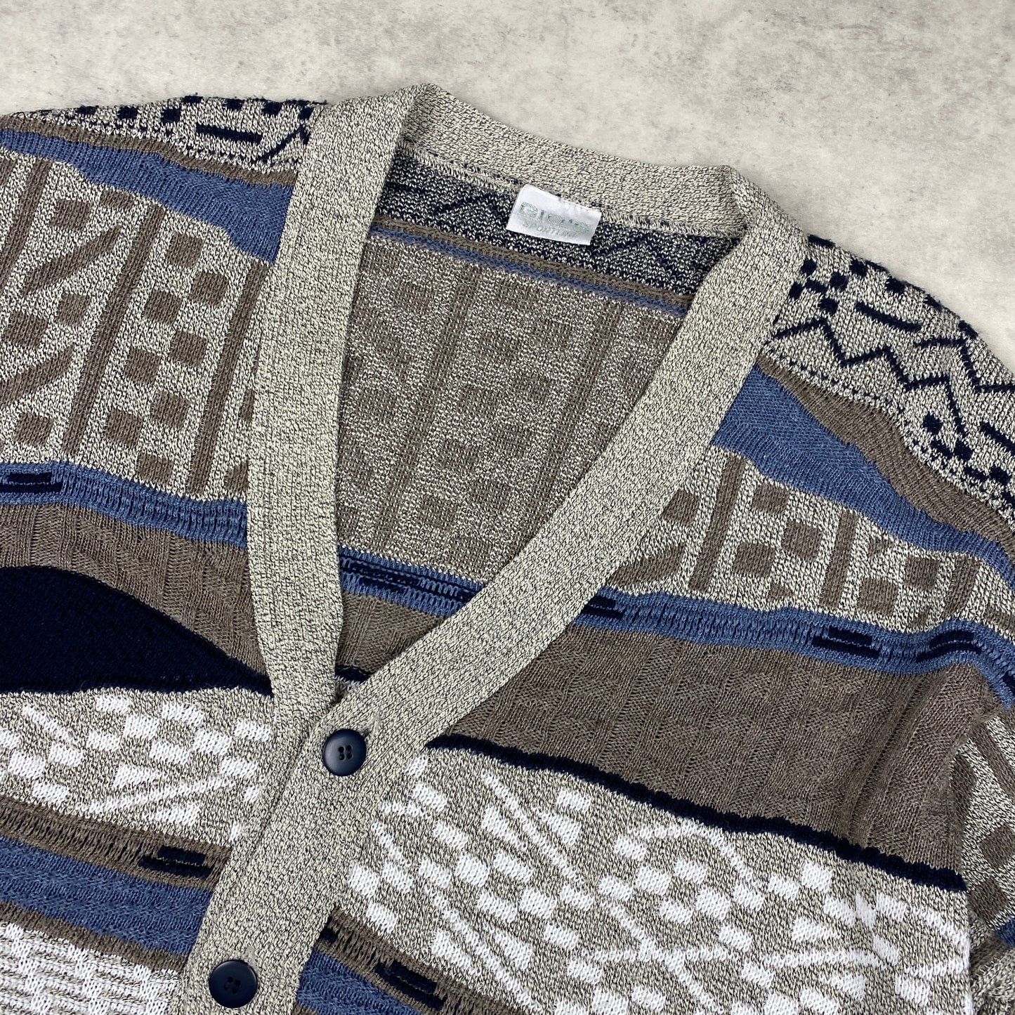 VTG knit heavyweight cardigan sweater (M-L)