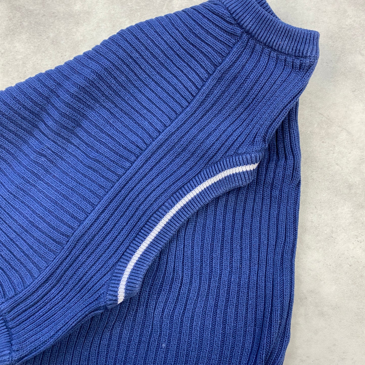 Adidas heavyweight knit vest (L-XL)