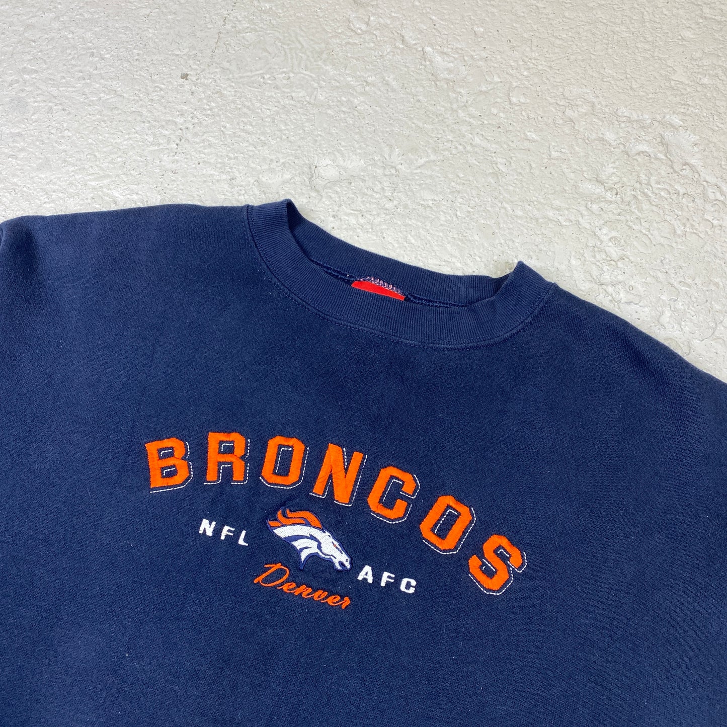 Denver Broncos heavyweight embroidered sweater (L)