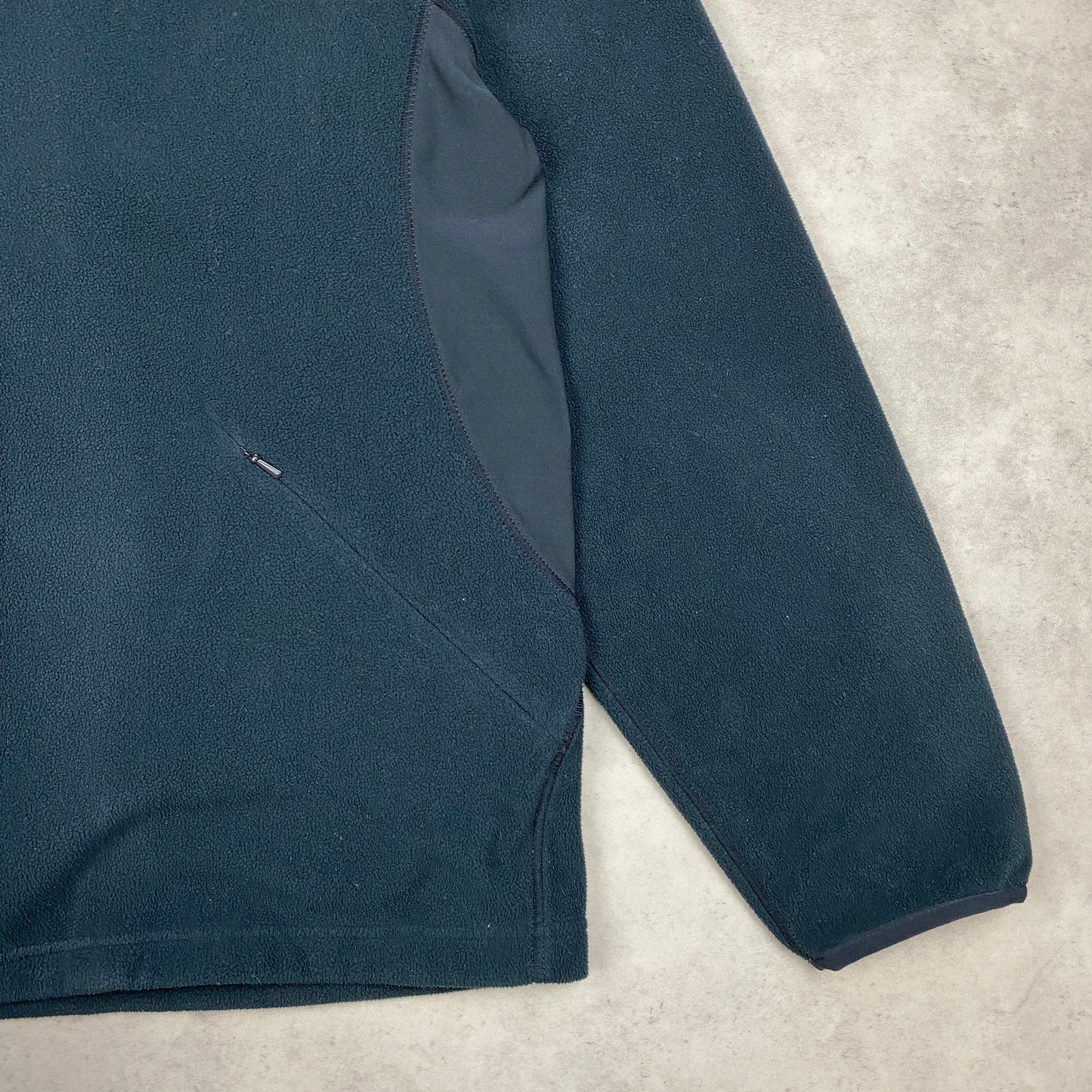 Nike fleece zip sweater (L)