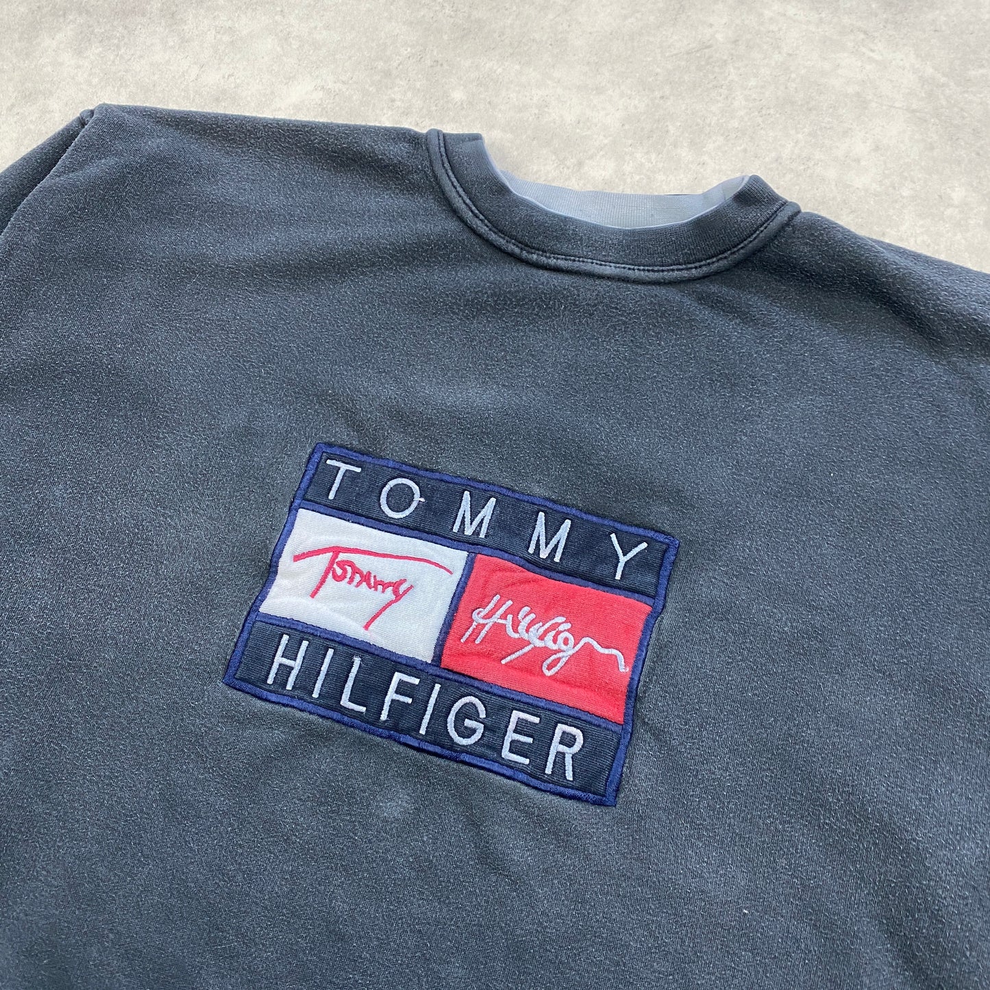Tommy Hilfiger RARE heavyweight sweater (M)