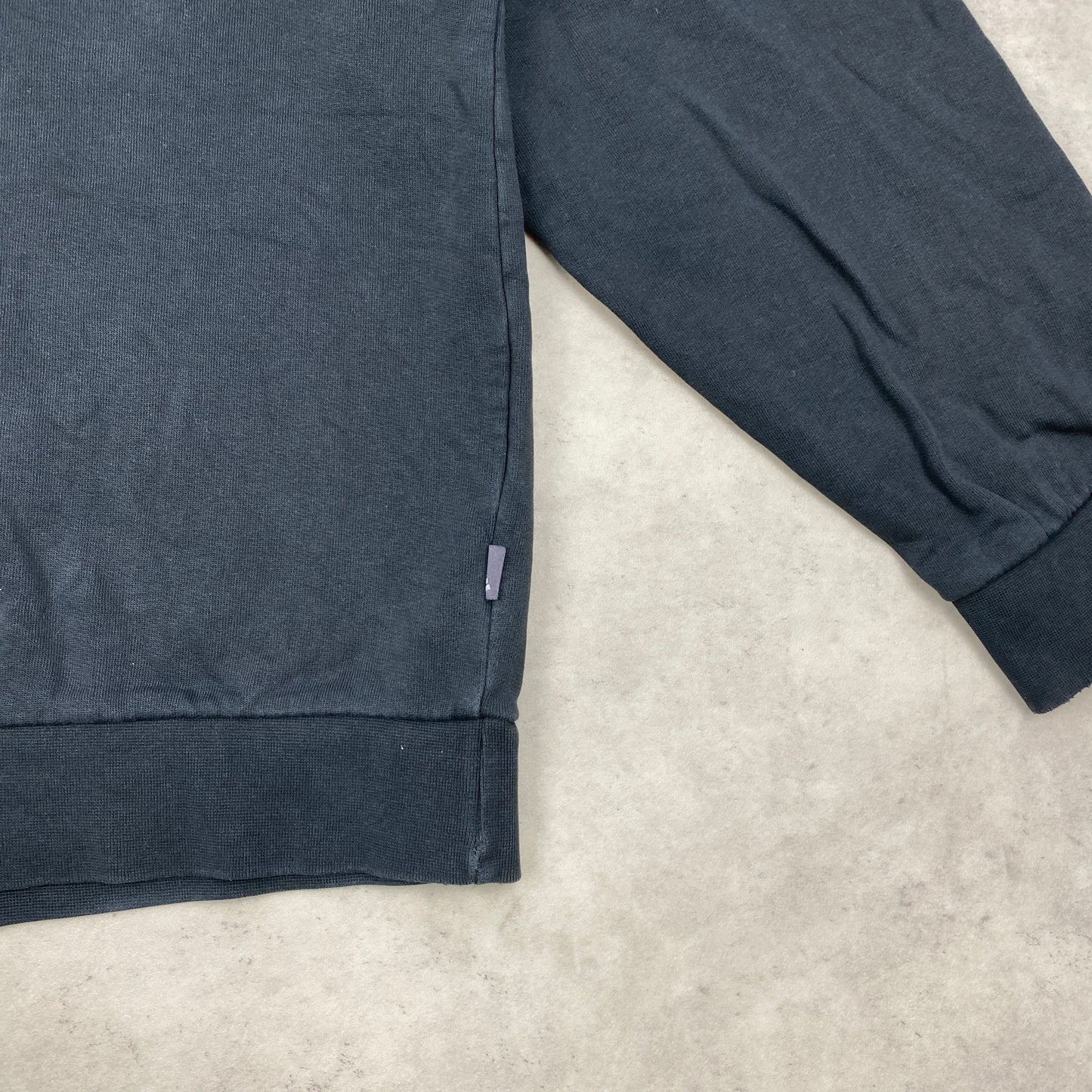 Adidas heavyweight sweater (L-XL)