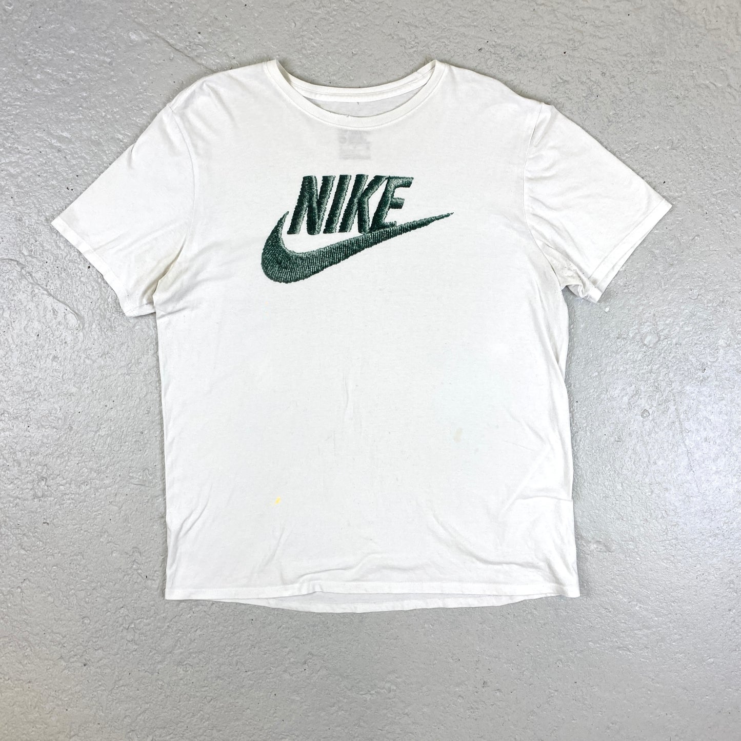 Nike big swoosh t-shirt (M-L)