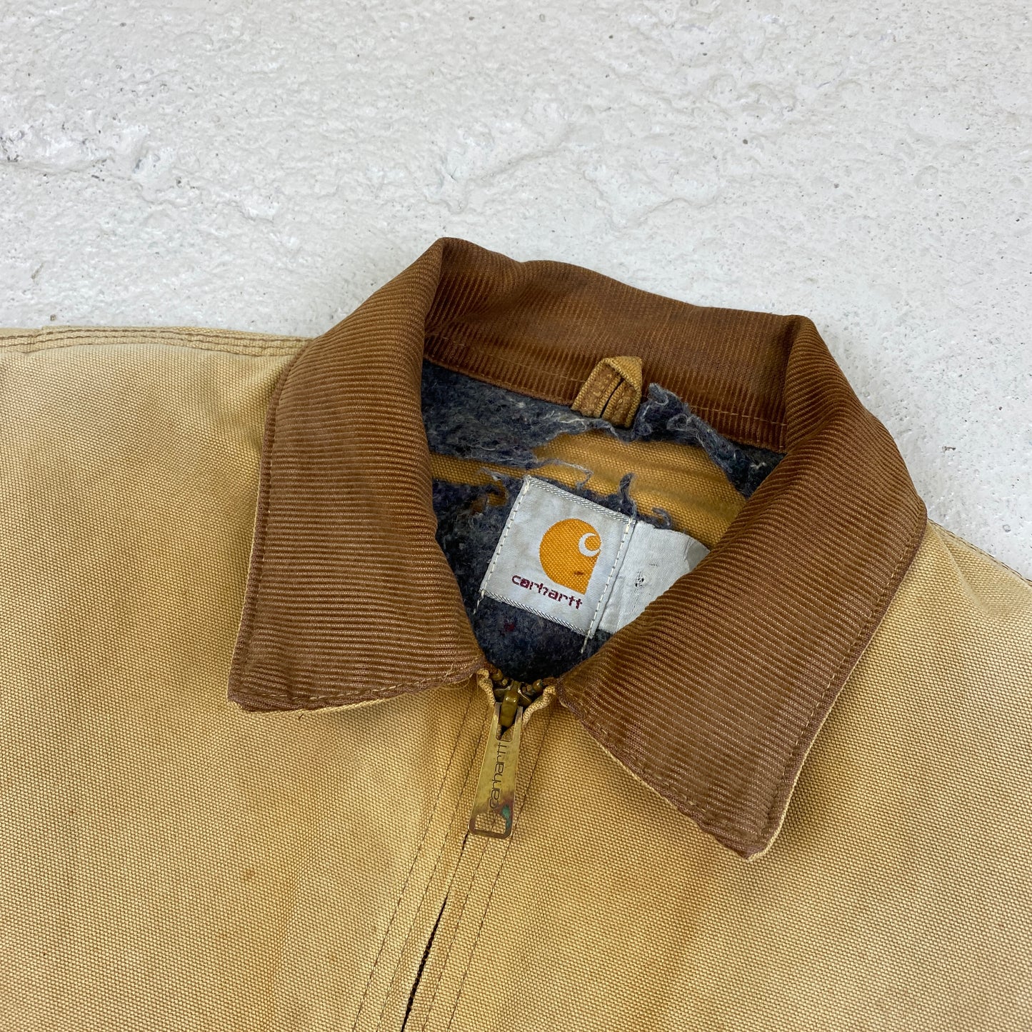 Carhartt RARE distressed detroit jacket (M)