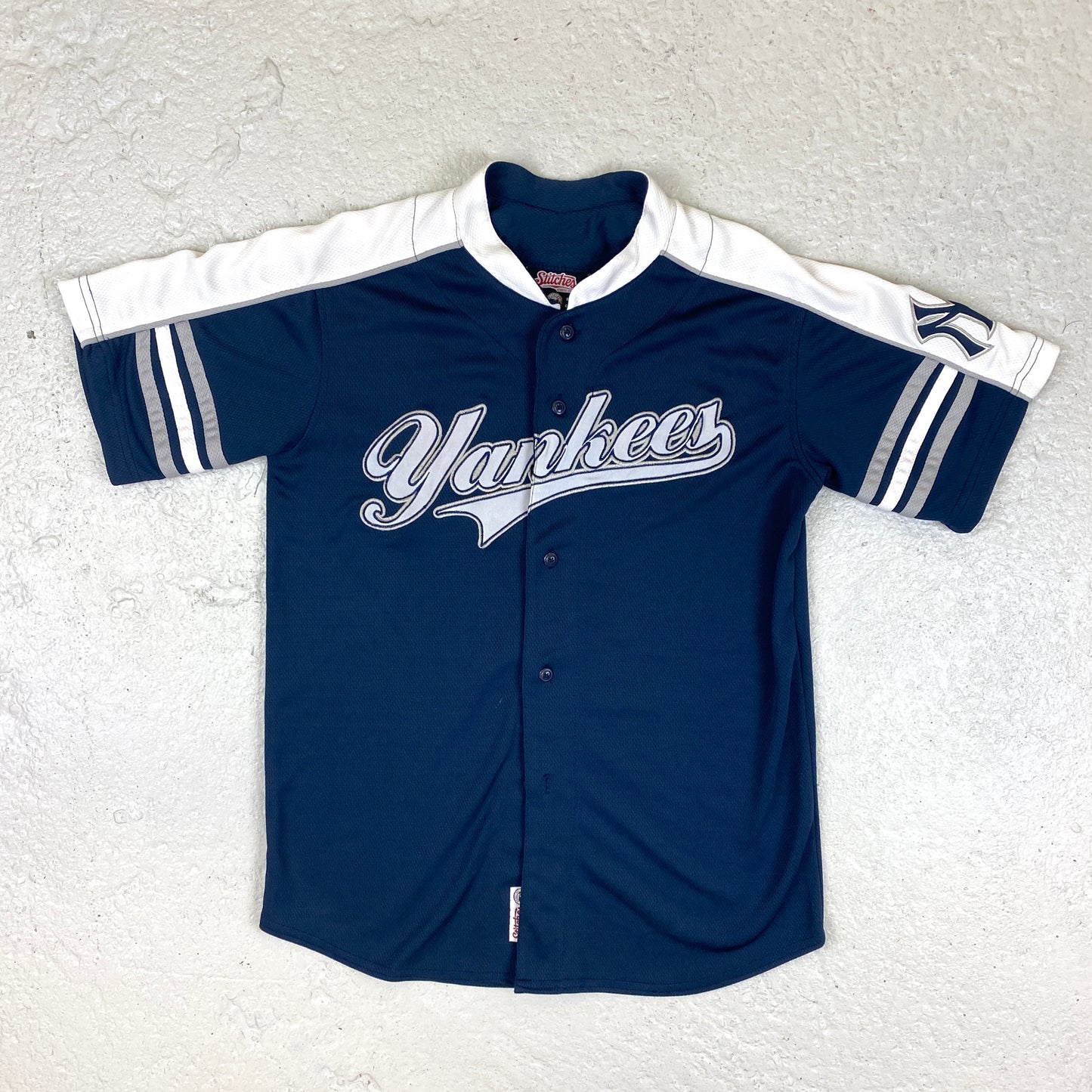 New York Yankees embroidered jersey shirt (XS-S)
