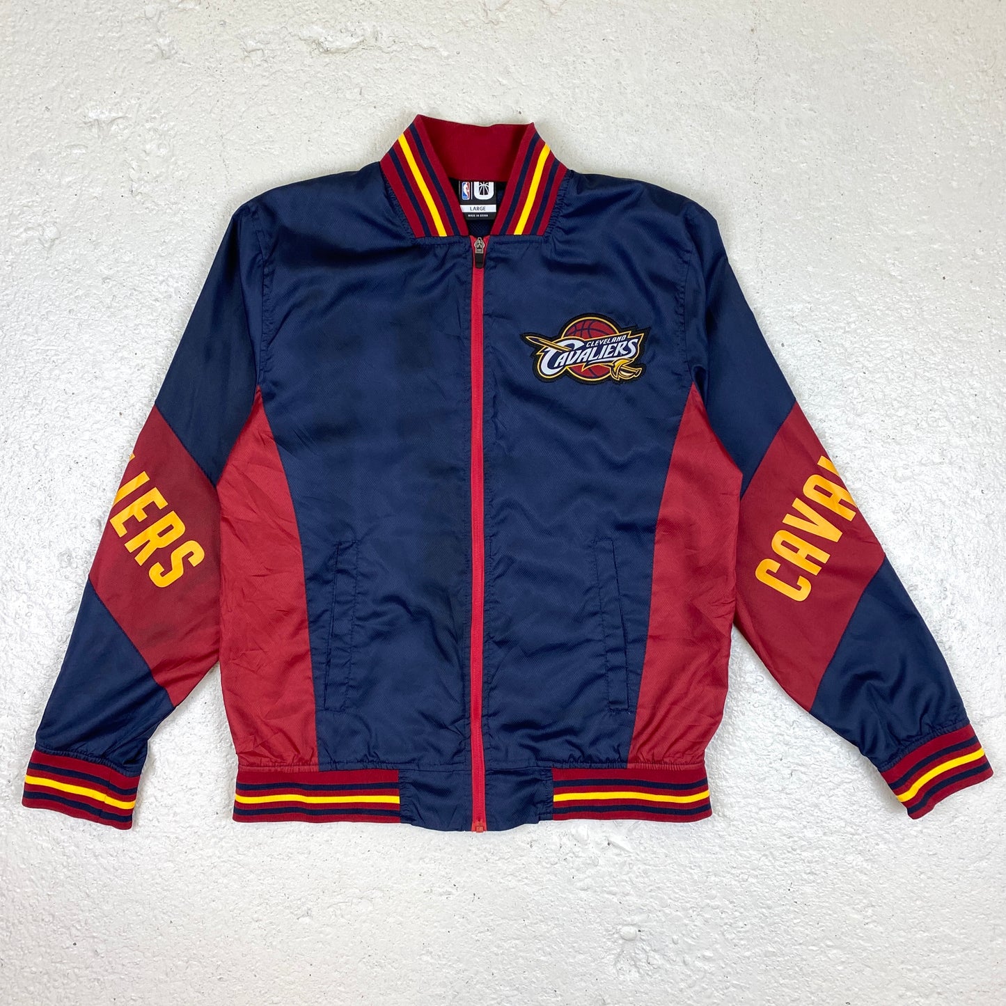 Cleveland Cavaliers RARE jacket (L)